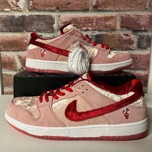 Nike Dunk Low SB StrangeLove